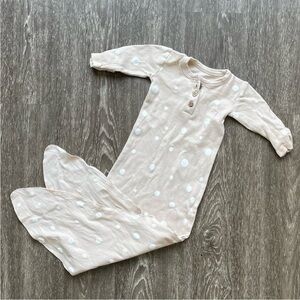 Make make organics‎ knotted sleepgown. 0-3 Months